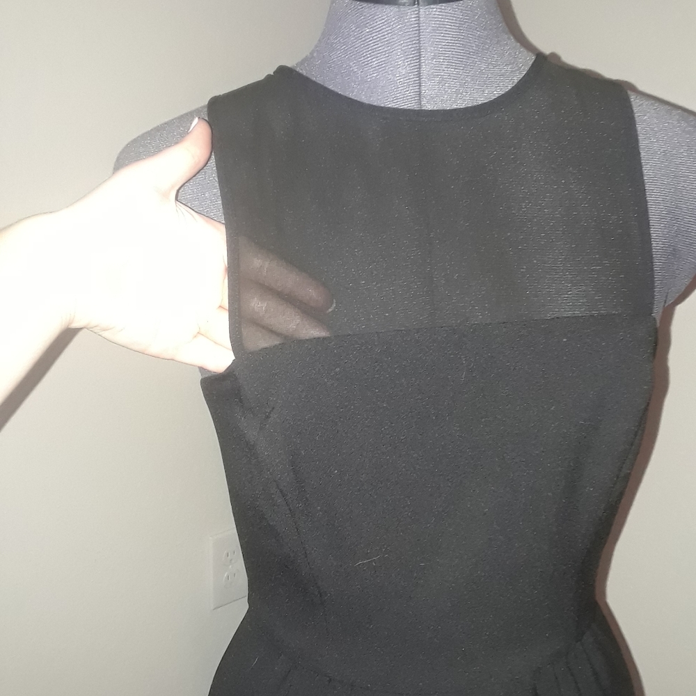 Banana Republic Little Black Dress‎ - Picture 3 of 8